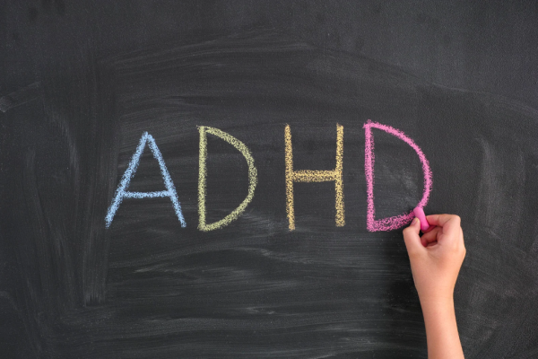 ADHD symptomer: En komplett guide til tegn, kjennetegn og vurdering